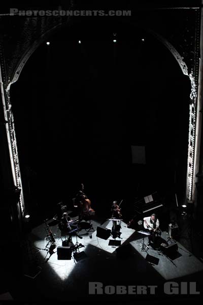 STEPHAN EICHER - FINN - 2009-06-25 - PARIS - Theatre des Bouffes du Nord - 